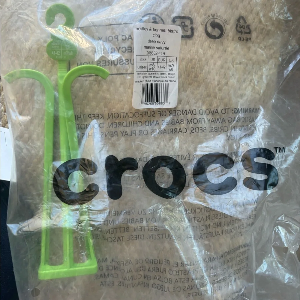 NWT Bistro Crocs Unisex Clog - Picture 9 of 9